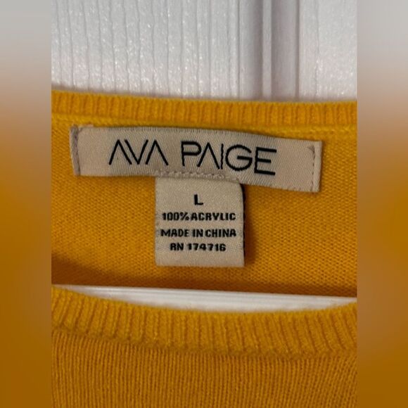 Ava Paige Women’s Gold Yellow Pullover Sweater size L - Picture 2 of 5